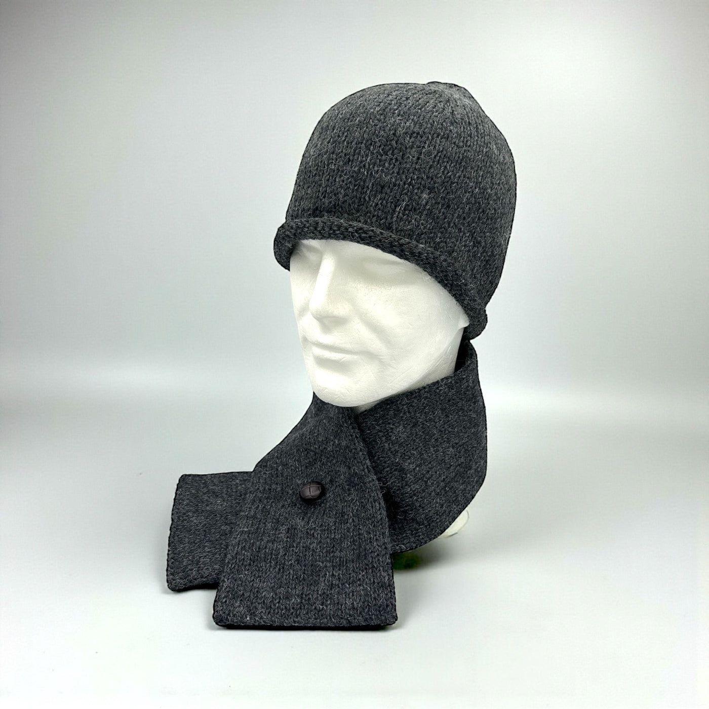 BLACK SHEEP<br>ビーニー＆ショートマフラー